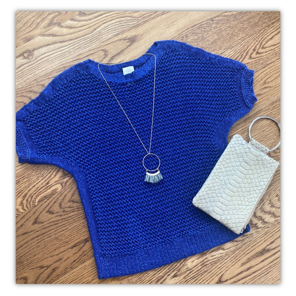 Chicos size 2 Large Blue Open Knit Short Sleeve Sweater